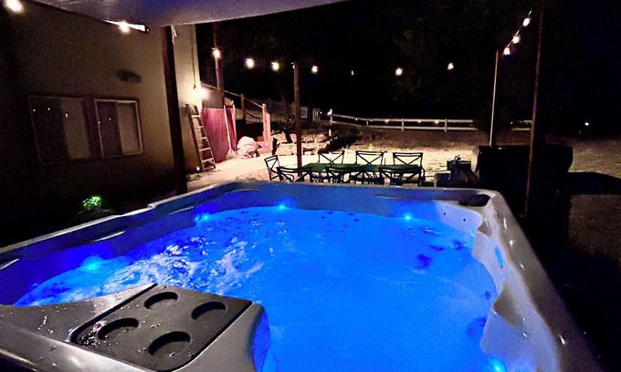 Julian Cabin | Cabin for 10! Steps to Main st Hot tub/firepit/BBQ