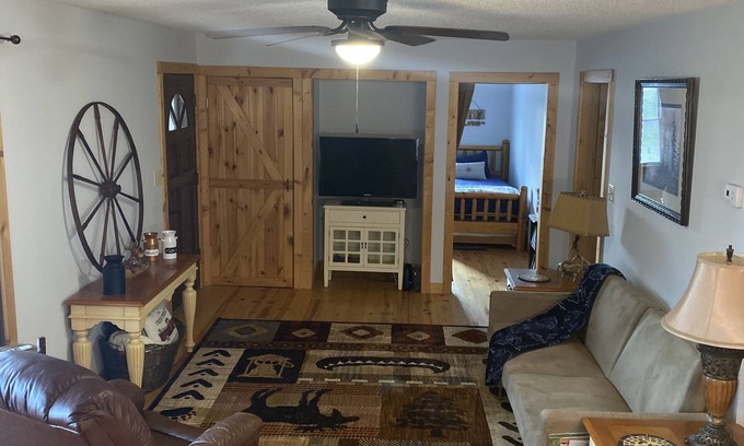 Tullahoma House | Cabin in Country close to Lake w Hot Tub.