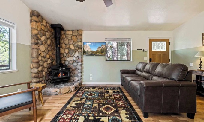 Twain Harte House | Cabin in the Trees - Twain Harte Mountain Escape