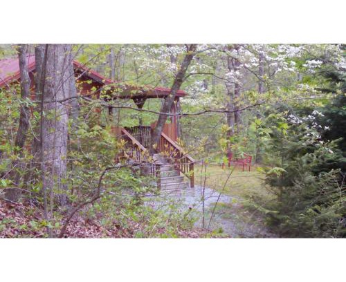 Hendersonville House | Cabin in the Woods-Peaceful 1BR 20-Acre Rural Retreat-HotTub&WiFi near Asheville