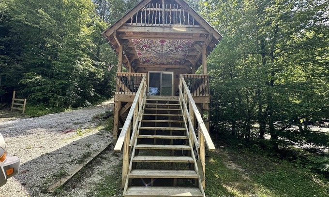 Stanton Cabin | Cabin on the "Gorge" loop