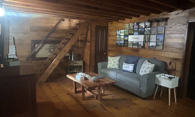 Cane Valley Cabin | Cabin on the Lake Getaway Right off Green River Lake!