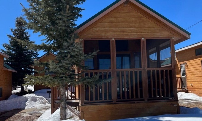 Mammoth Creek Cabin | Cabins by Panguitch Lake: Where Rustic Charm Meets Amazing Fishing!