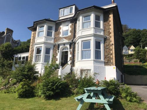 Hele Bed & Breakfast | Cairn House