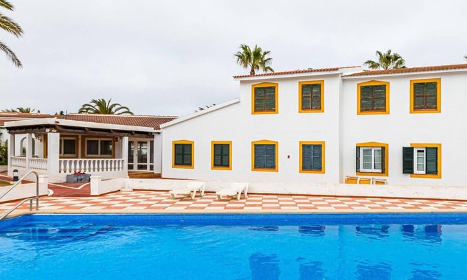 Cala'n Bosch Apartment | Cala'n Bosch Boutique Apartment Pool by the Sea