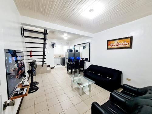 Calapan Apartment | Calapan Transient Molave L47