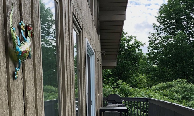 Calabogie House | CALAVIEW CHALET for work or play, your 4-season retreat to nature