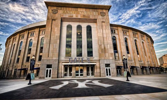 Highbridge House | Cali King 1bed/1bath Pre-War in front of Yankee Stadium