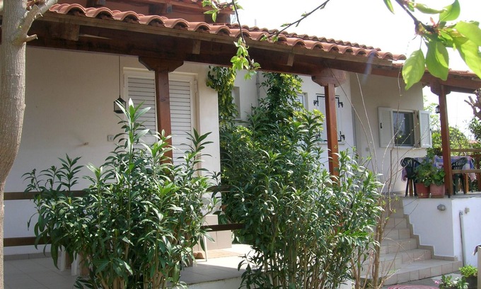 Kakovatos House | Calm located, amid an olive grove, close to the beach, wifi | holiday house Ilia
