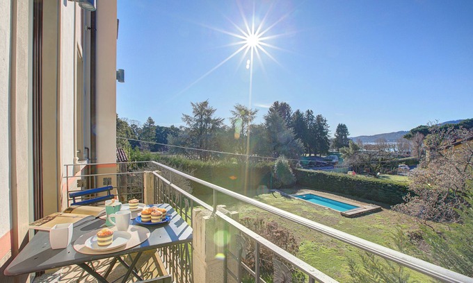 Lesa Apartment | Camelia Apartment in Villa Jejia, Lesa, Italy