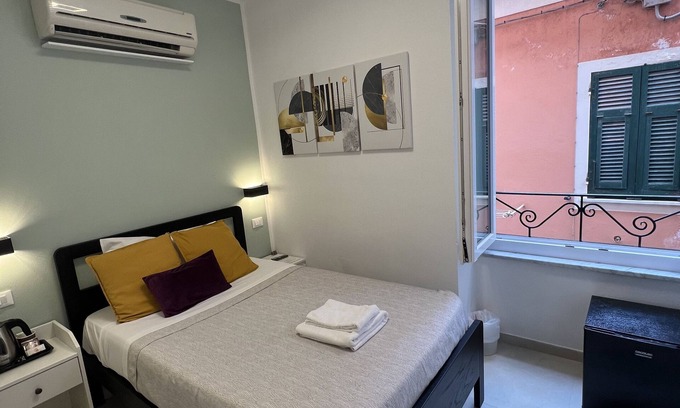 Cinque Terre House | Camera Singola All'interno di un Affittacamere in Pieno Centro Storico