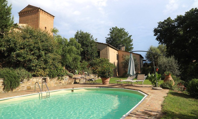 San Gimignano Apartment | Cammino Santo - studio w/private pool & garden