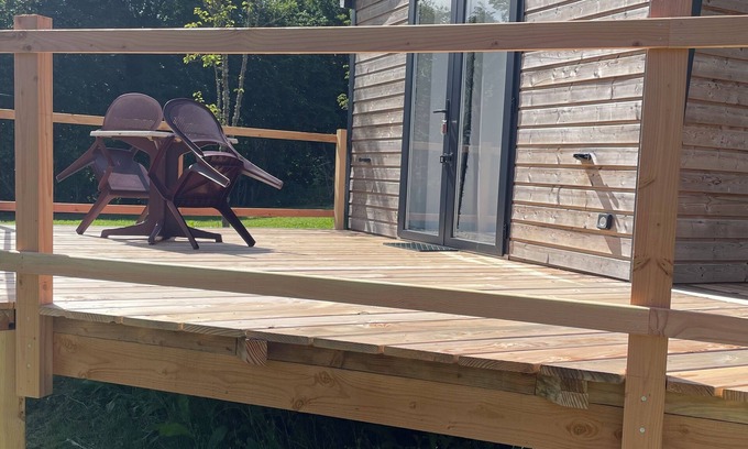 Belleme Cottage | camp'hôtel 1 bedroom/1 bathroom/kitchen living room large terrace overlooking nature!