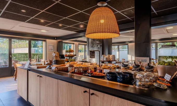 La Demi - Lune Hotel | Campanile PRIME - Lyon Ouest Tassin
