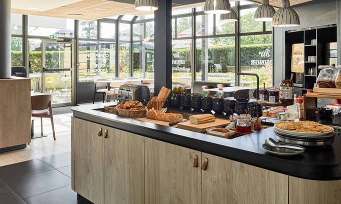 Argenteuil Hotel | Campanile Prime - Argenteuil