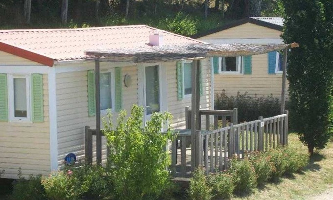 Villefranche-du-Perigord House | Camping 3 étoiles - Piscine - efaaea