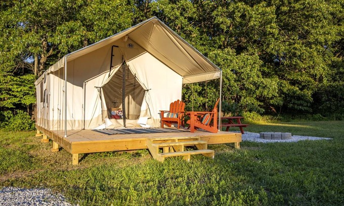 Cassville Other | Camping ∙ 1 bedroom ∙ 2 guests