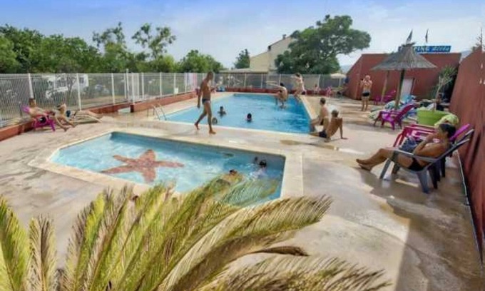 Vic-la-Gardiole House | Camping 3 étoiles - Piscine - eehfif