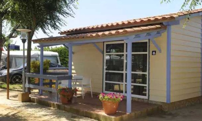 Malgrat de Mar House | Camping 3 étoiles - Piscine - eeaida