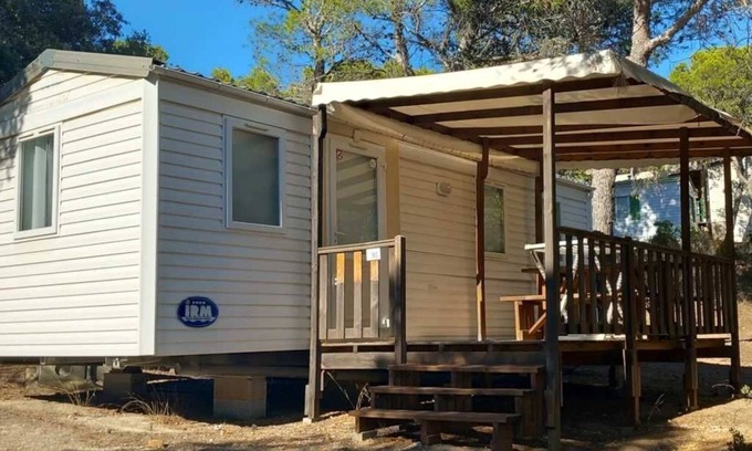 Fabrezan House | Camping 3 étoiles - Piscine - ccb0ffg