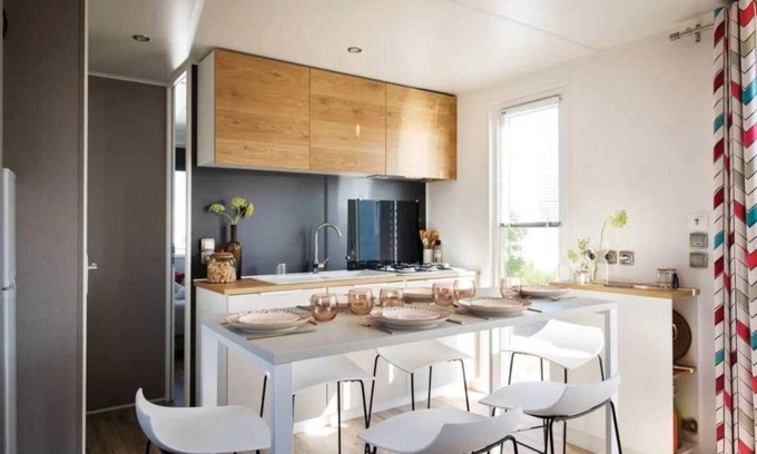 Salles-Curan House | Camping 4 étoiles - Piscine - cca0gda