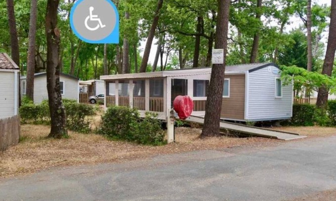 Saint-Hilaire-de-Riez House | Camping 4 étoiles - Piscine - efbdfa