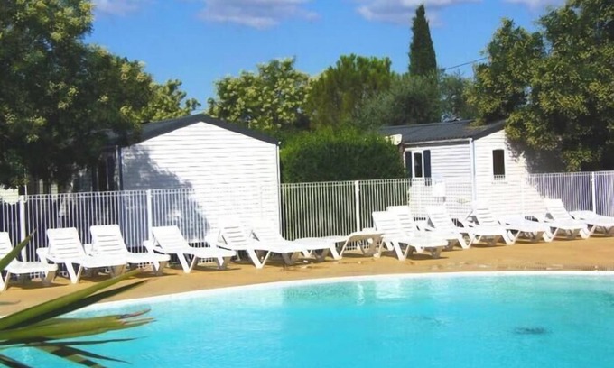 Gallargues-le-Montueux House | Camping Les Amandiers**** - Mobil Home 4 Rooms 6 People