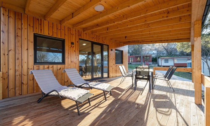 Donji Karin Ski Chalet | Camping Karin - Mobile houses Magoro near pool and beachfront