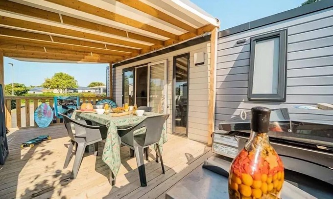 Brem Sur Mer House | Camping L'Océan* - Authentic 3 Room Mobile Home 4/5 People
