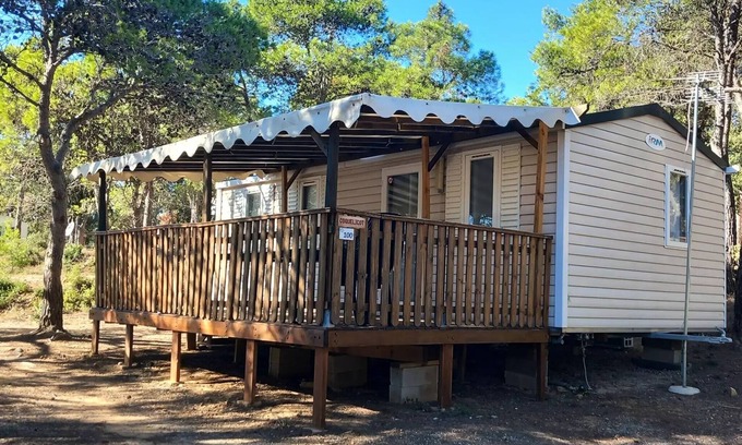 Fabrezan House | Camping Le Pinada * - Mobil Home COQUELICOT, JONQILLE - 3 bedrooms - Recent - 30m2 6 people