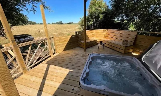 Talmont-Saint-Hilaire House | Camping maeva Escapades Sun Océan * - Mobil Home Excellence 4 Rooms 6 People Air-conditioned + TV + Jacuzzi