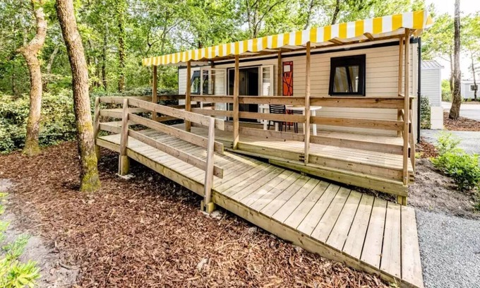Soulac-sur-Mer House | Campsite maeva Respire Domaine Les Carrelets de Soulac ***** - Mobile Home PMR 3 Rooms 4 People Air-conditioned + TV