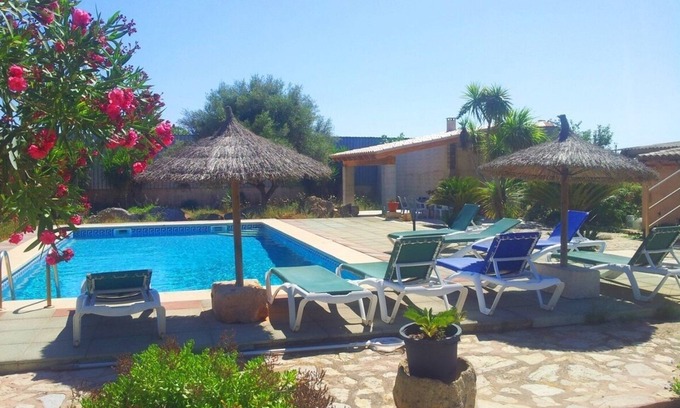 Campos Villa | Can Bril, Wifi free, Private pool, Garden, 15 Minutes From the beach Es Trenc