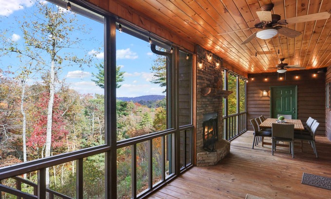 Foxfire Estates Cabin | Can't get better than this!