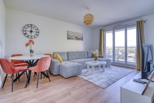 Longjumeau Apartment | Canal de Yvette