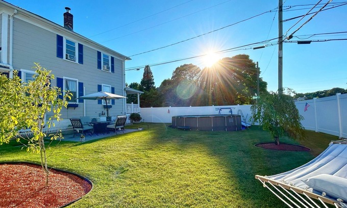 Sagamore House | Canal Retreat: Easy Cape Access with Seasonal Pool