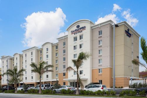 Virginia Gardens Hotel | Candlewood Suites Miami Intl Airport - 36th St by IHG