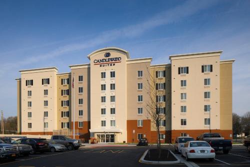 Yorkshire Hotel | Candlewood Suites - Newark South - University Area by IHG