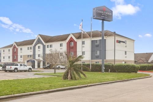 Nederland Hotel | Candlewood Suites Port Arthur/Nederland by IHG