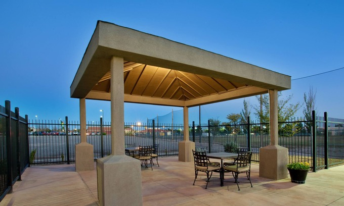 Roswell Hotel | Candlewood Suites Roswell New Mexico by IHG