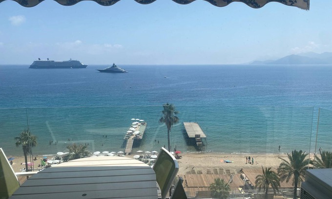 Le Suquet Apartment | Cannes 3 rooms seaside BELL4G