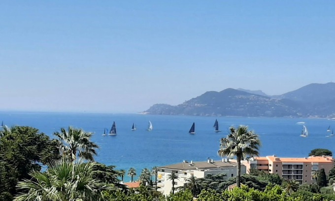 La Croix des Gardes Apartment | Cannes T2 Avec vue Imprenable sur la mer