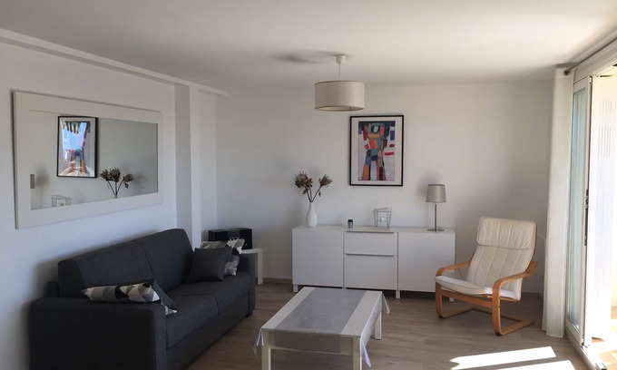 Carnot Apartment | CANNES- VUE MER-GRAND T2- 55 m²- PARKING PRIVE-CLIM-CALME