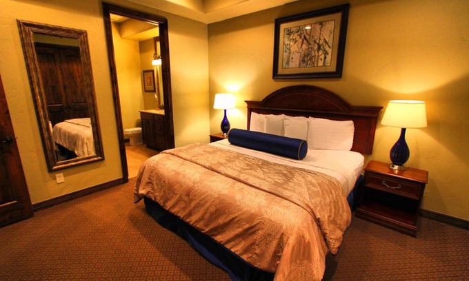 Washington Hotel | Canyon Villas at Coral Ridge