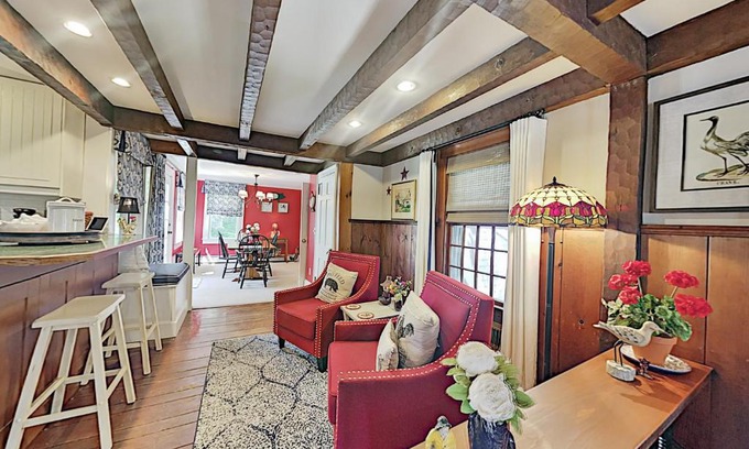 Hyannis House | Cape Cottage