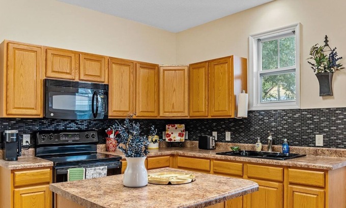 Wilmington House | Cape Fear Cottage - Downtown - New Listing!*