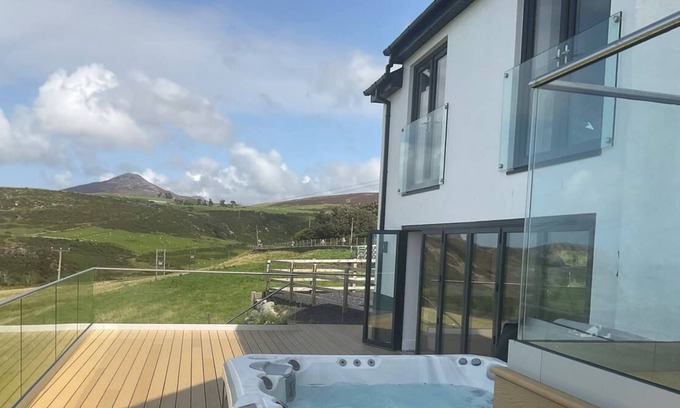 Rhyd-y-clafdy House | Capel Bethania in the beautiful Pwllheli
