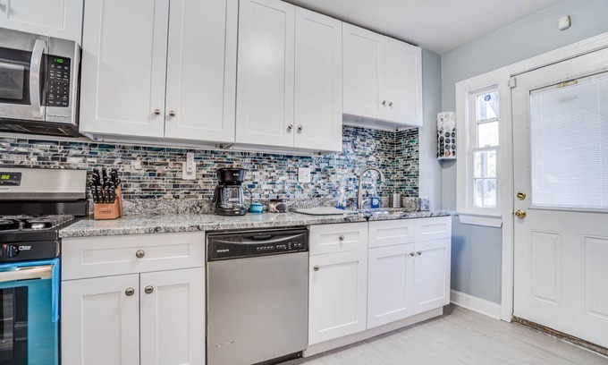 Kingman Park House | Capitol Hill and Downtown DC townhouse for long-term and short term stay