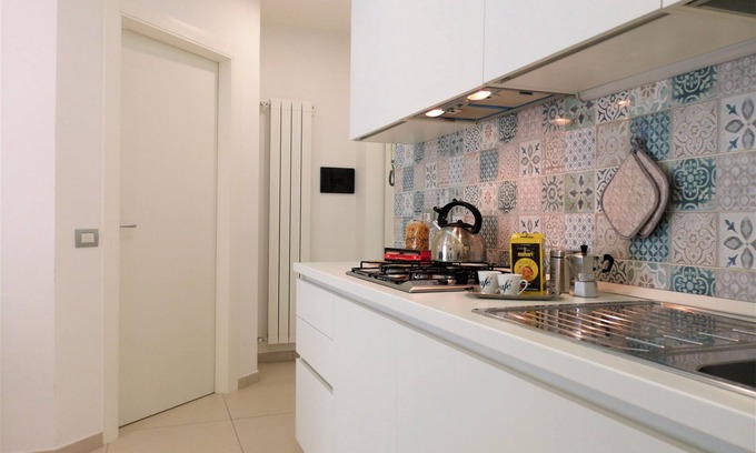 Naples City Centre Apartment | Caponapoli 8 - Three-room apartment
