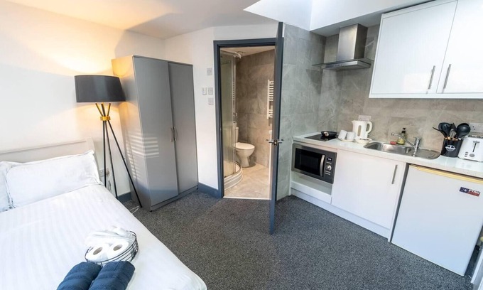 Selly Oak House | Captivating 1-Bed studio in Birmingham